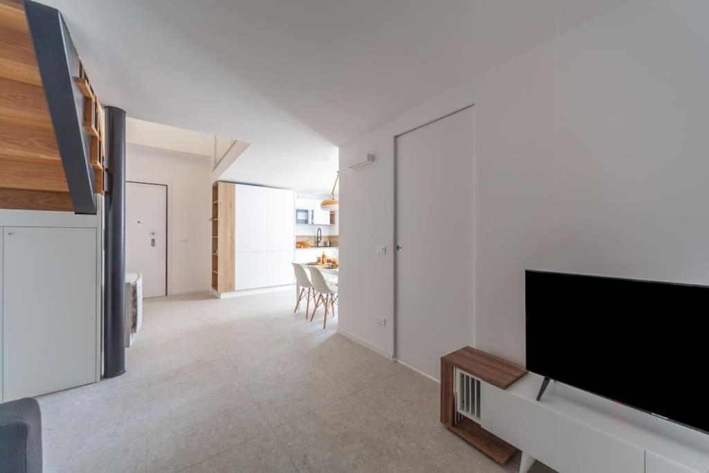 Milano Loft-Hosted By Sweetstay Exterior foto